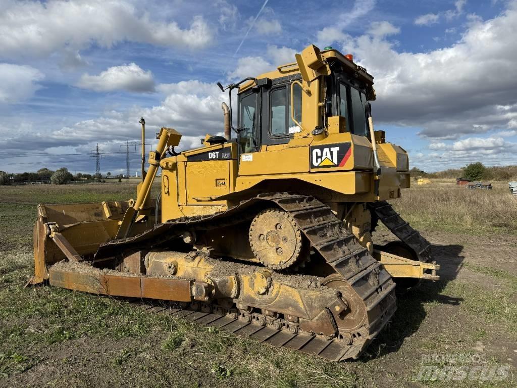 CAT D 6 T LGP Pásové dozéry