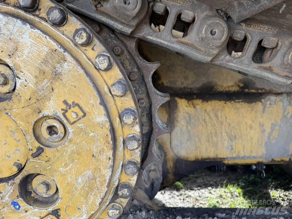 CAT D 6 T LGP Pásové dozéry