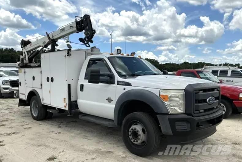 Ford F 550 XL SD Pásové žeriavy