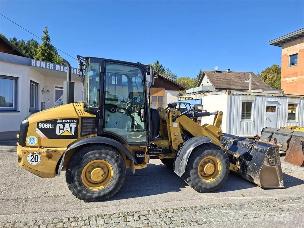 CAT 906H2 Kolesové nakladače