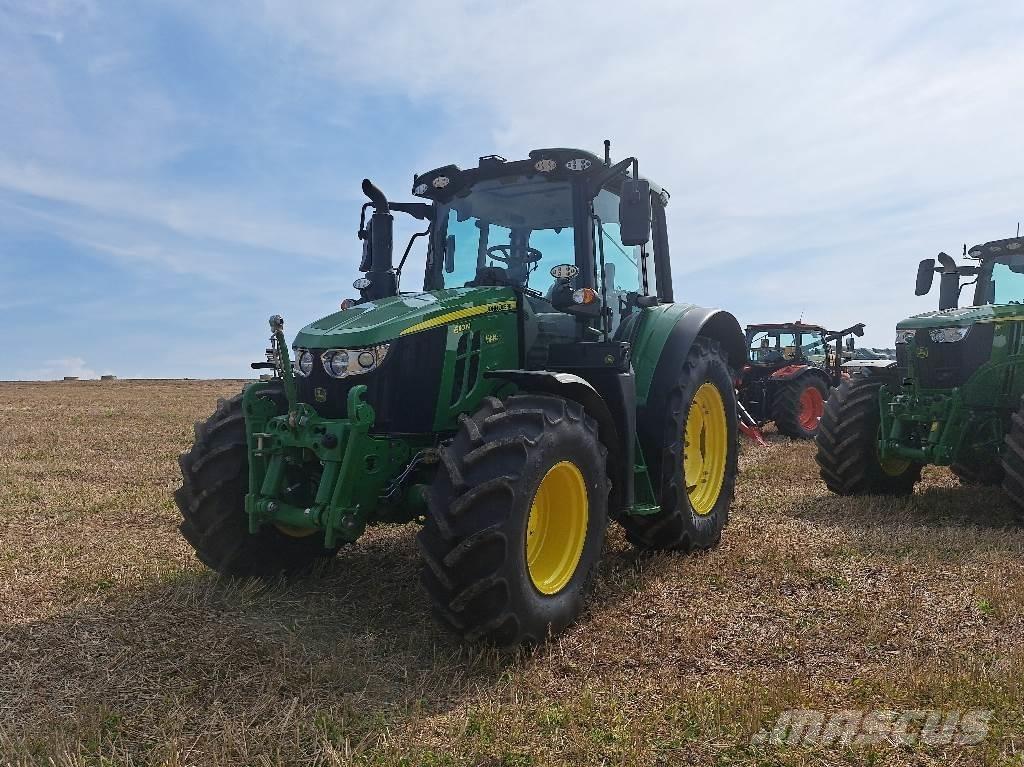 John Deere 6110M Traktory