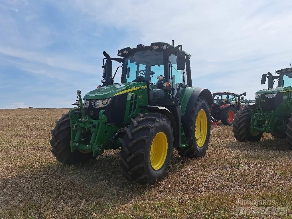 John Deere 6110M Traktory