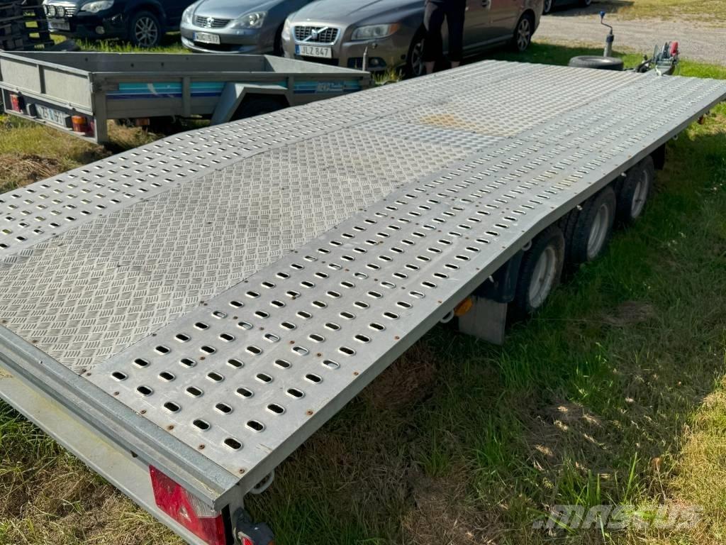 NIEWIADOW 02 Nízko rámové nákladné automobily