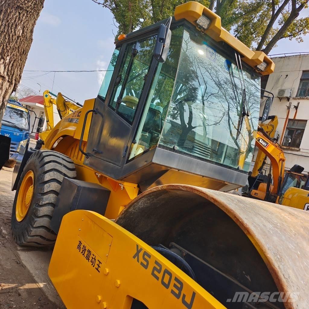 XCMG XS 203 J Ťahačové valce