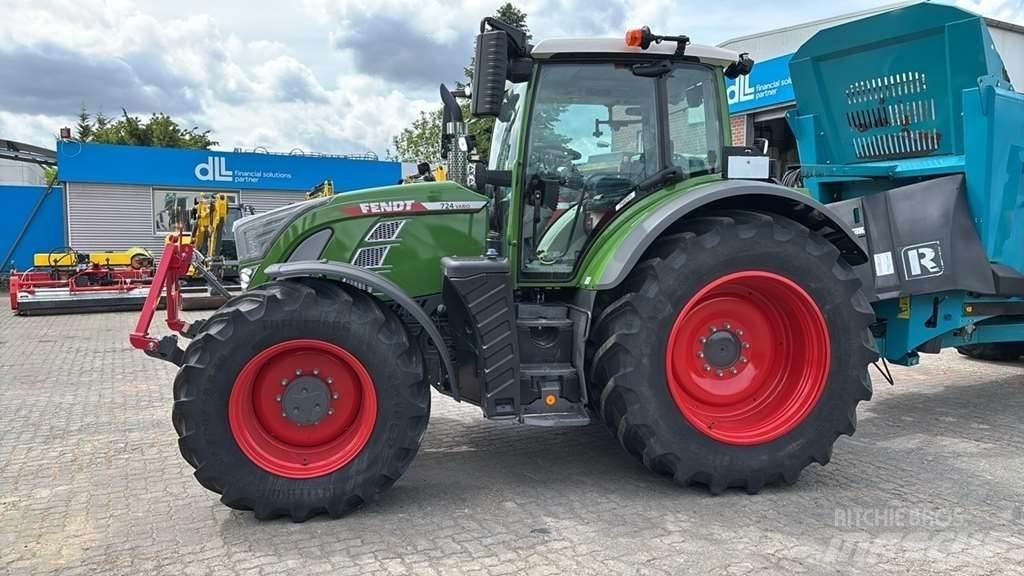 Fendt 724 Profi Traktory