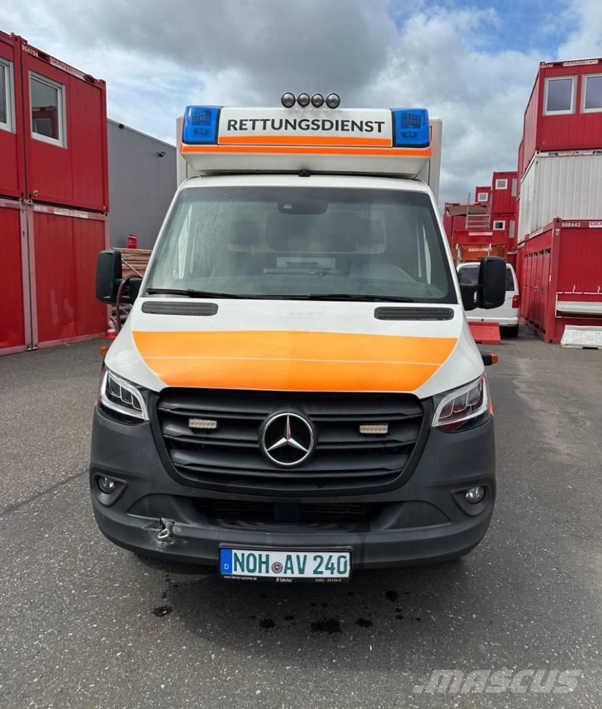 Mercedes-Benz 1000 Sanitky