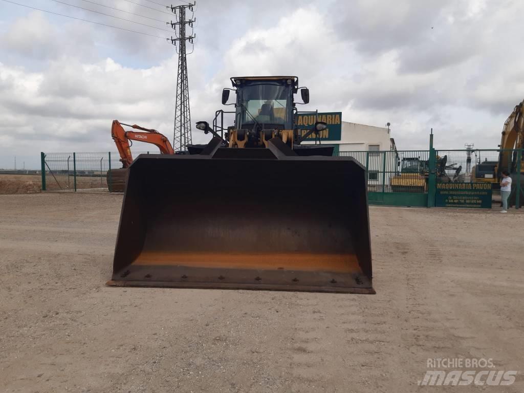 CAT 980 M Kolesové nakladače