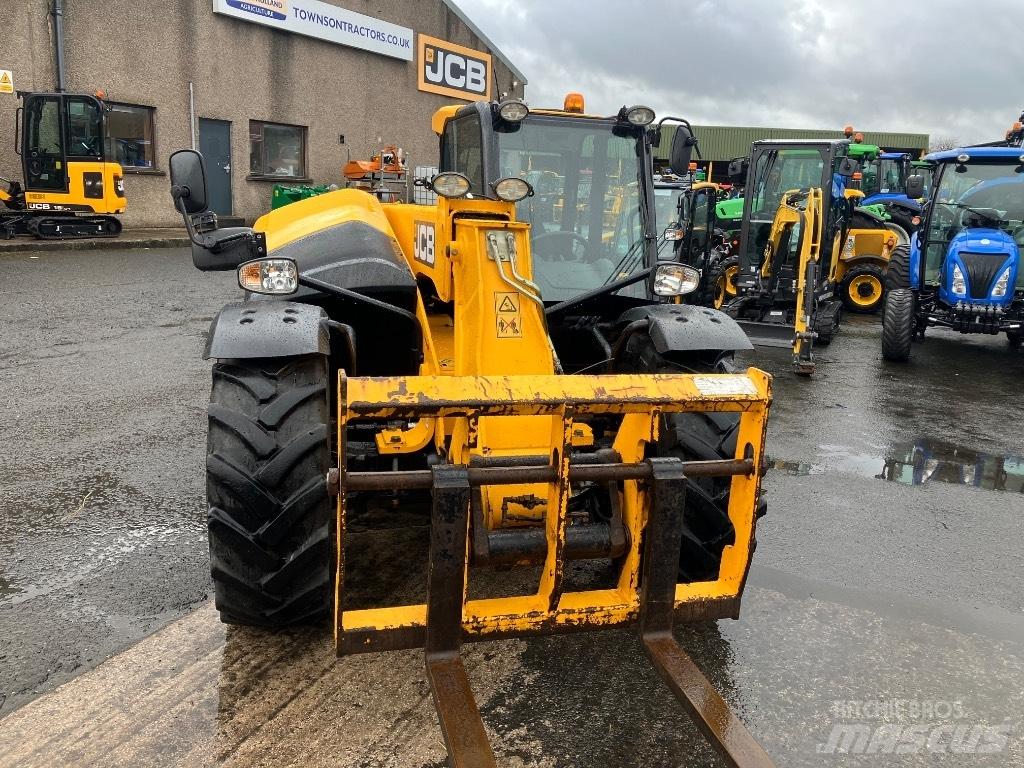 JCB 527-58 Agri Teleskopické nakladače pre poľnohospodárstvo
