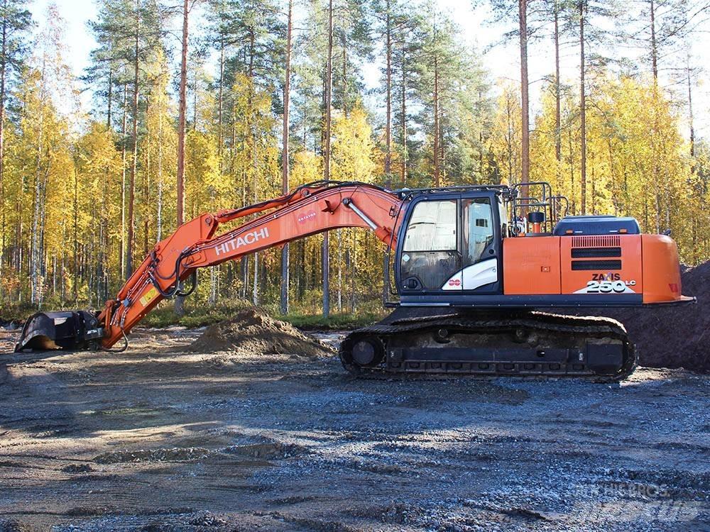 Hitachi ZX 250 LC-6 Pásové rýpadlá