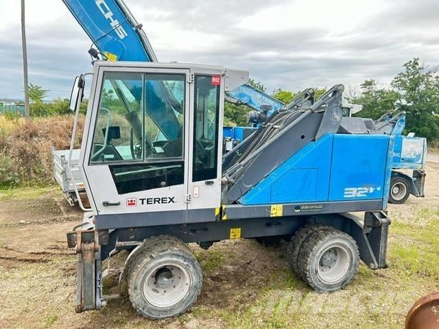 Fuchs MHL 320 Stroje pre manipuláciu s odpadom