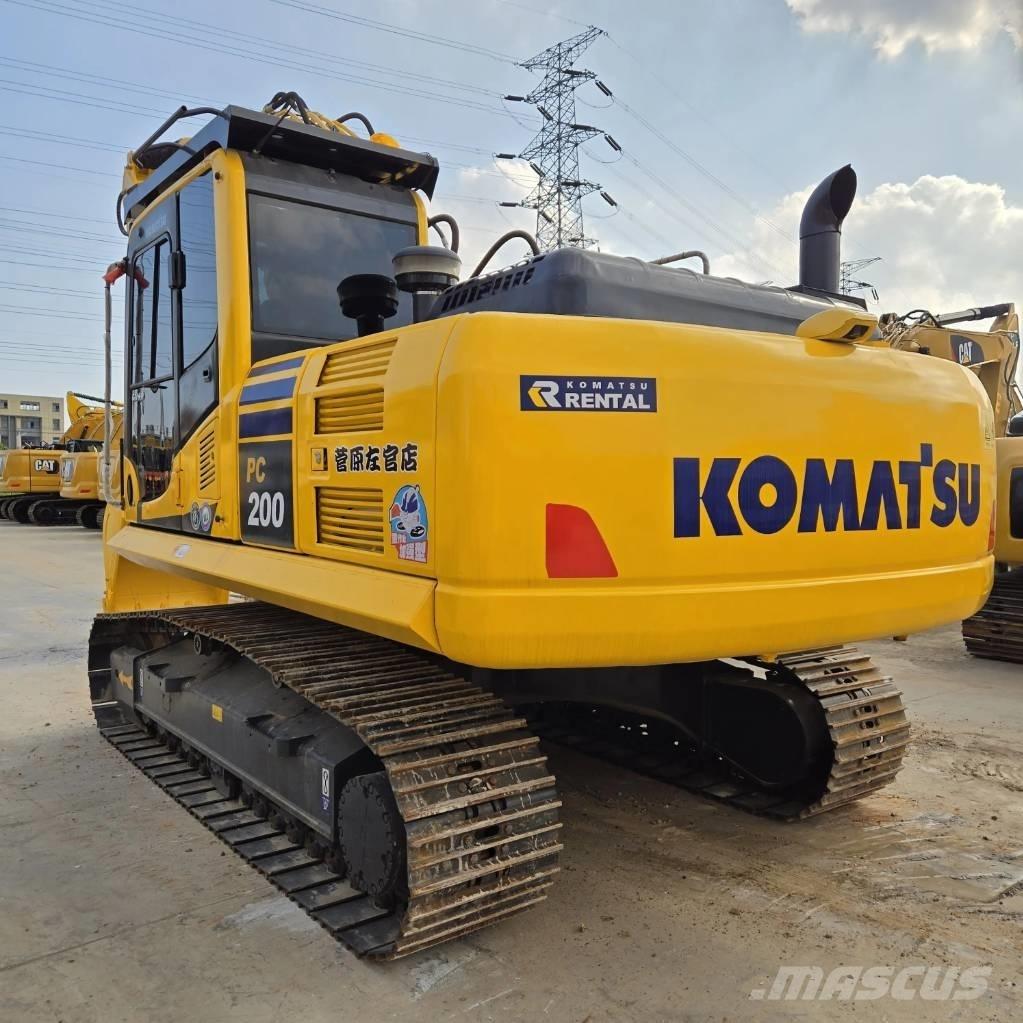 Komatsu PC 200-8 Pásové rýpadlá