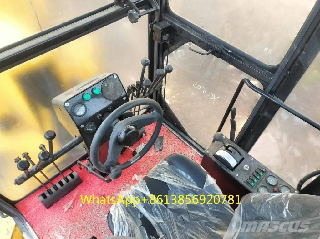 Komatsu GD 655 Grejdery