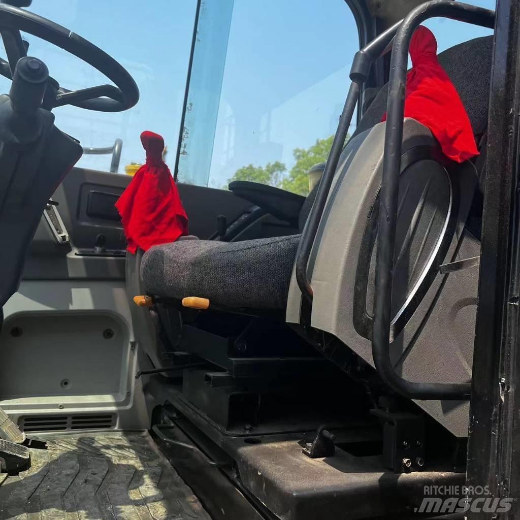 Hyundai R60W-7 Kolesové rýpadlá