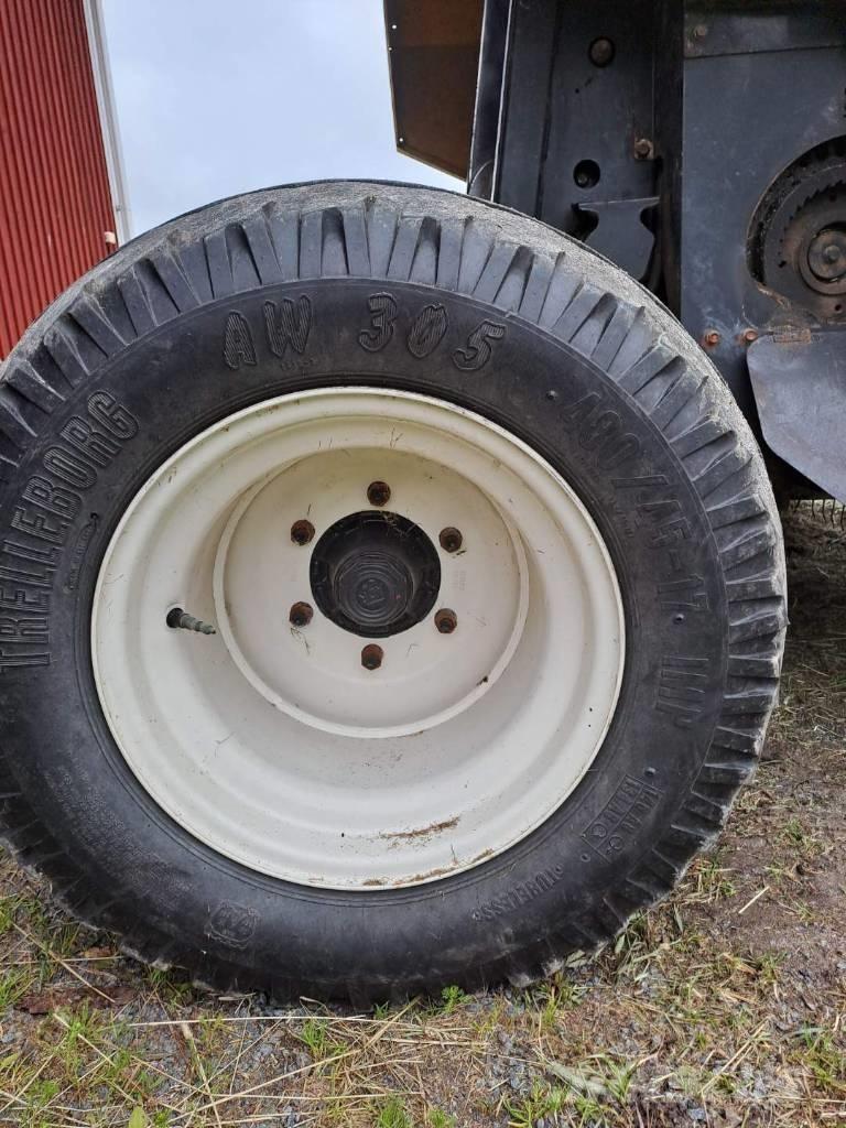 New Holland BR 7060 Lisy na okrúhle balíky