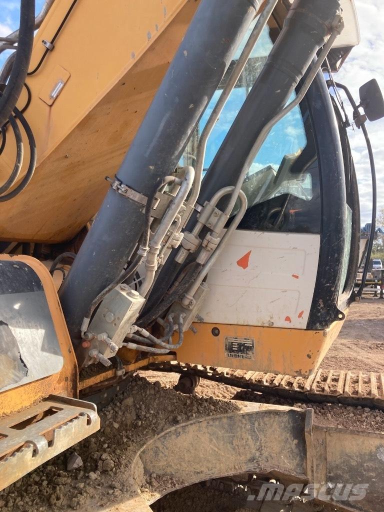 Liebherr R 906 Pásové rýpadlá
