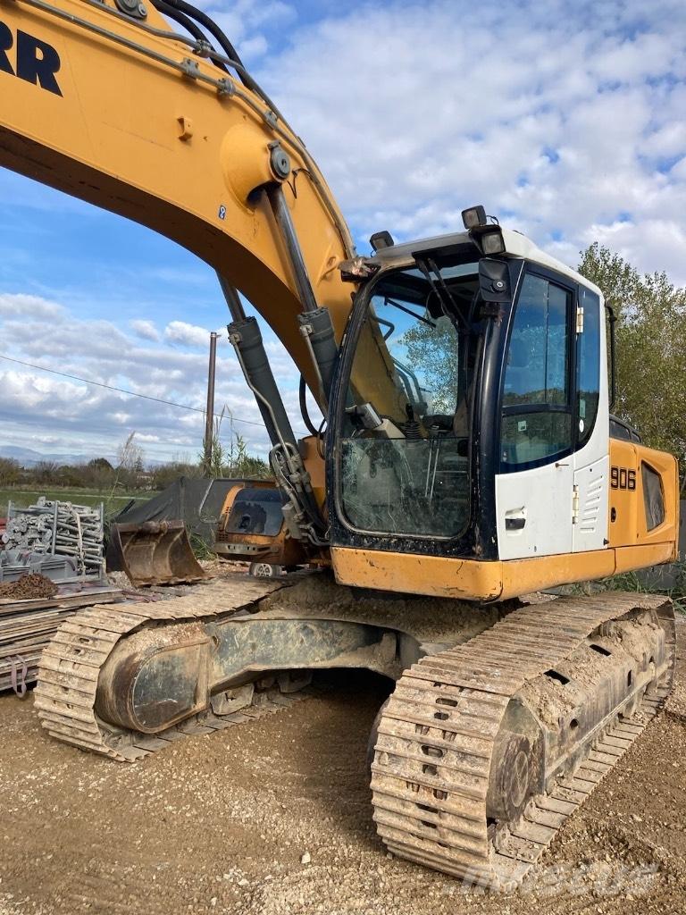 Liebherr R 906 Pásové rýpadlá