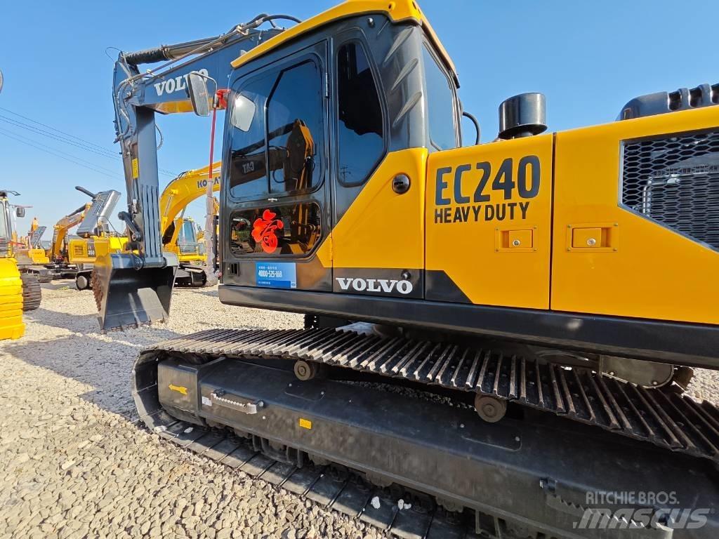 Volvo EC 240 B LC Pásové rýpadlá
