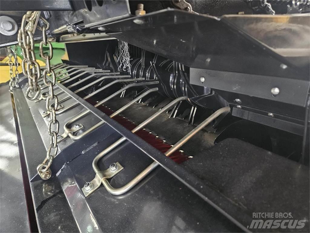 Case IH RB 344 RC Lisy na okrúhle balíky