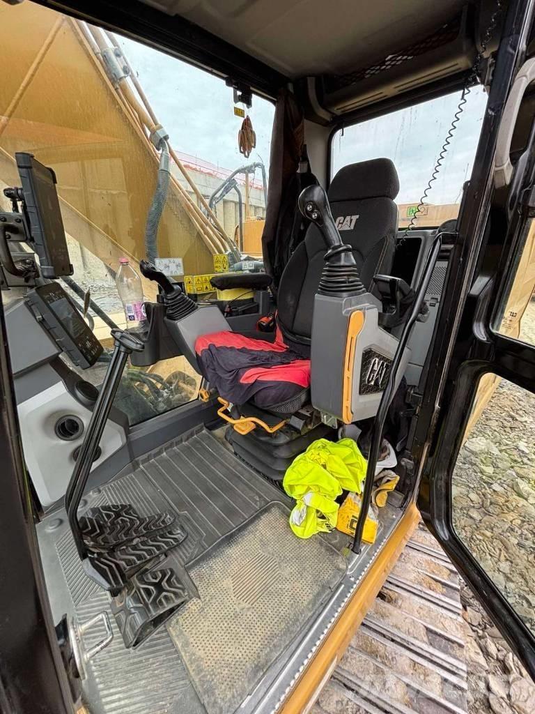 CAT 320 Pásové rýpadlá