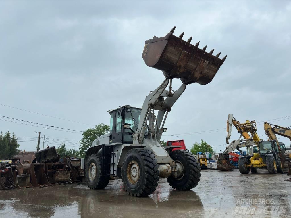CAT 936H Kolesové nakladače