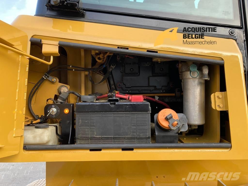 CAT D 6 K 2 LGP Pásové dozéry