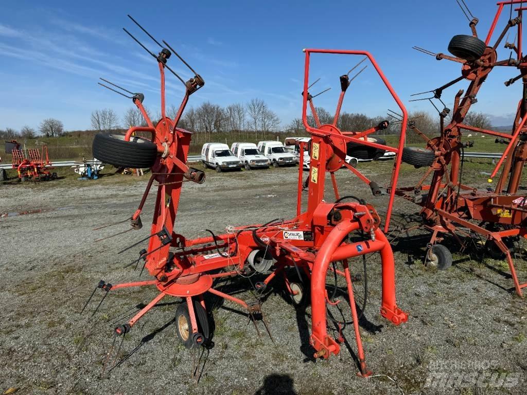 Kuhn GF5202 Obracače a zhrabovače sena