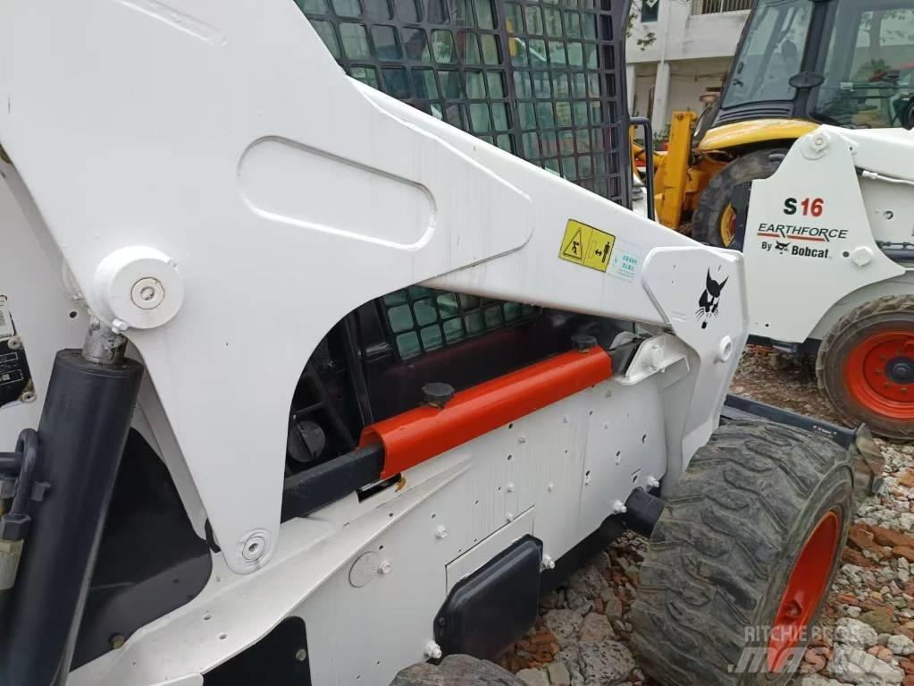 Bobcat S 330 Šmykom riadené nakladače