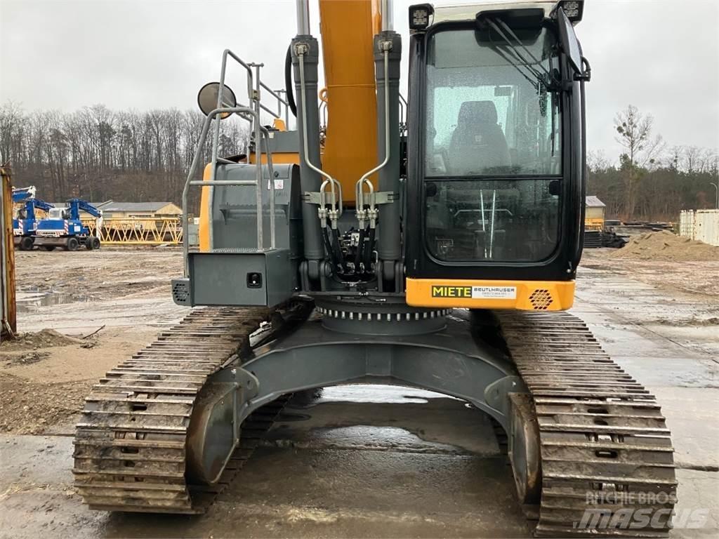 Liebherr R924 Pásové rýpadlá