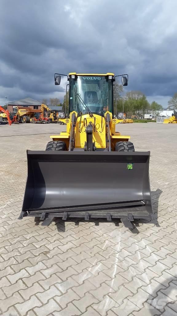 Volvo L 30 G Kolesové nakladače