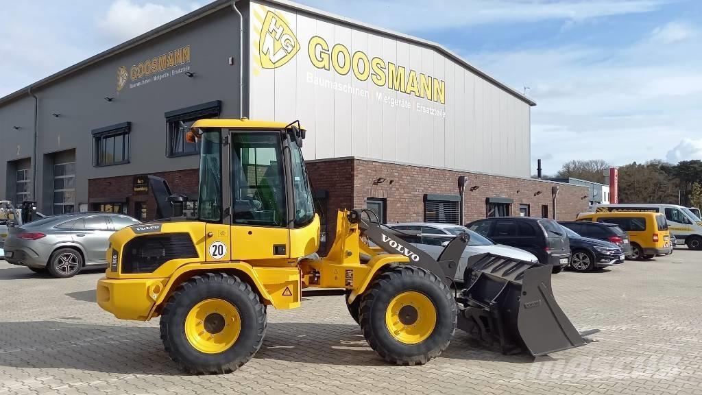 Volvo L 30 G Kolesové nakladače