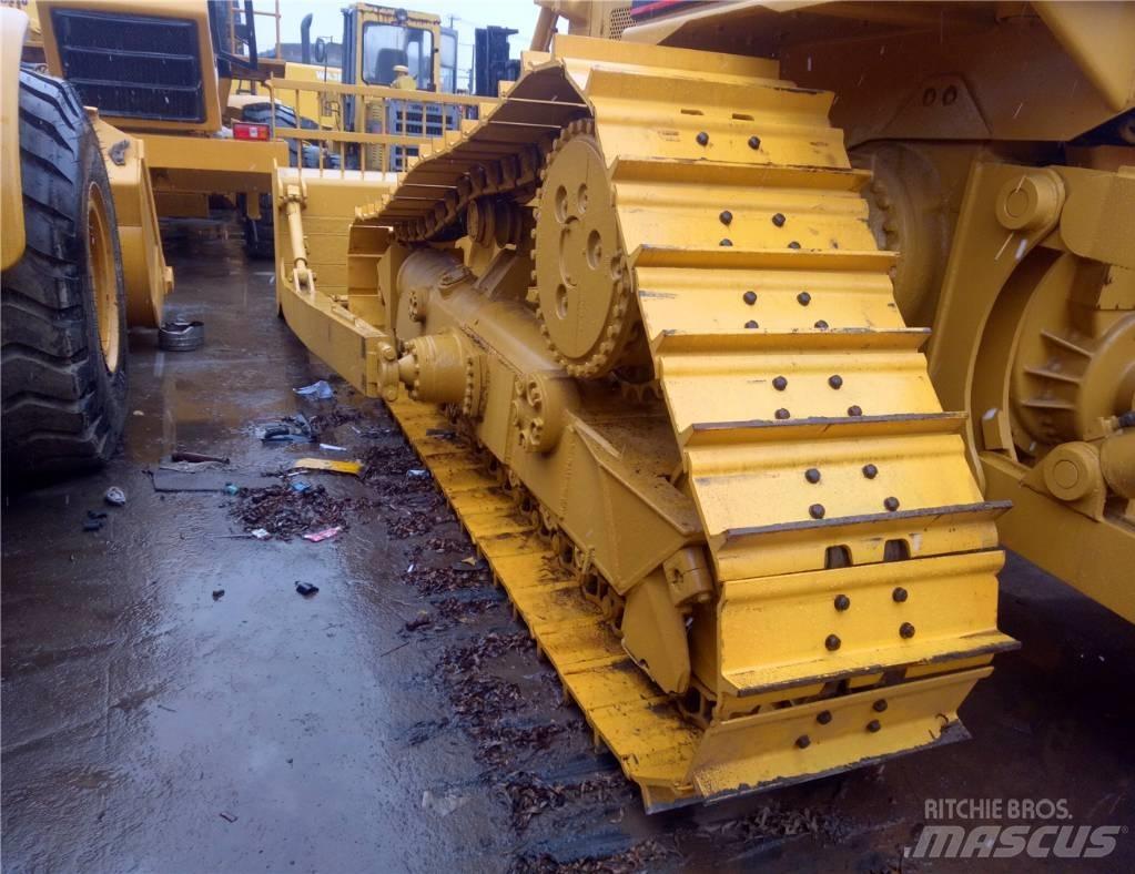 CAT D 7 R Pásové dozéry
