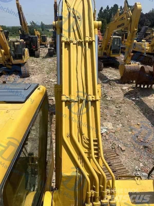 Komatsu PC220-7 Pásové rýpadlá
