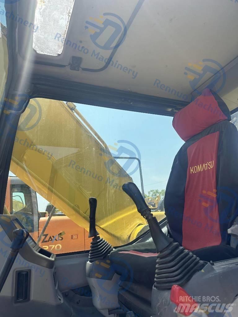 Komatsu PC220-7 Pásové rýpadlá