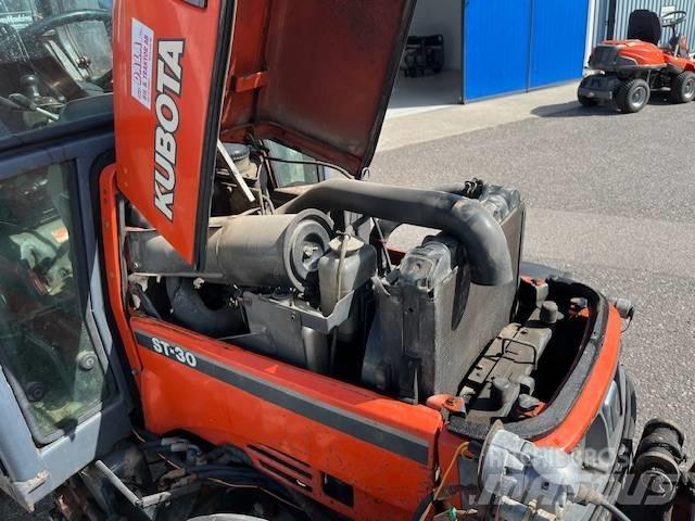 Kubota ST 30 Kompaktné traktory