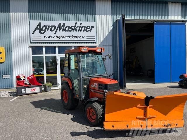 Kubota ST 30 Kompaktné traktory
