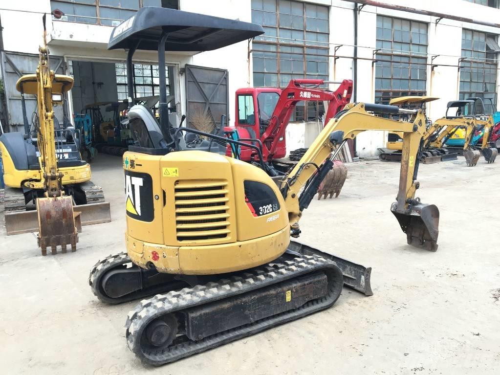CAT 302C Pásové rýpadlá