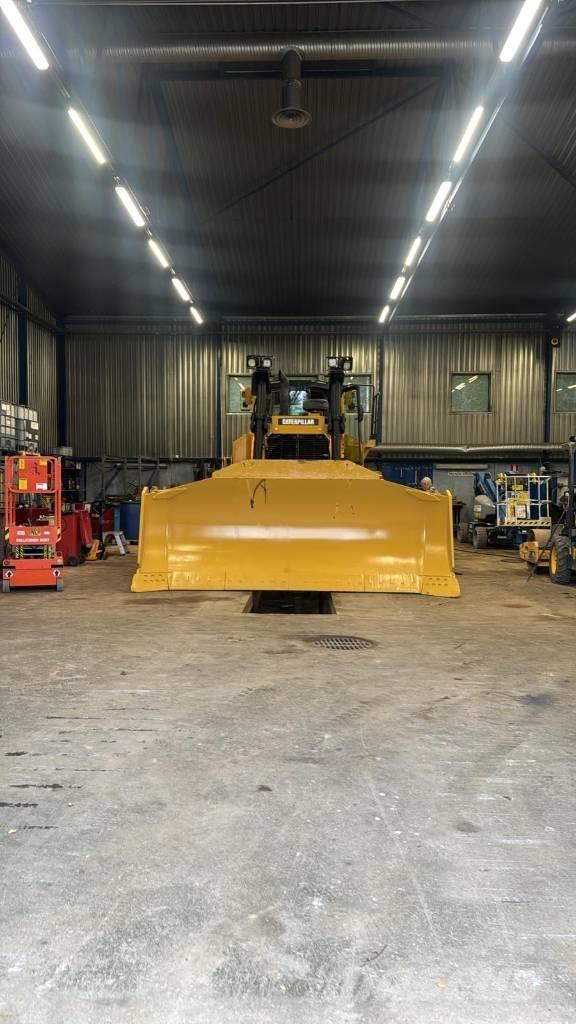 CAT D 8 T Pásové dozéry