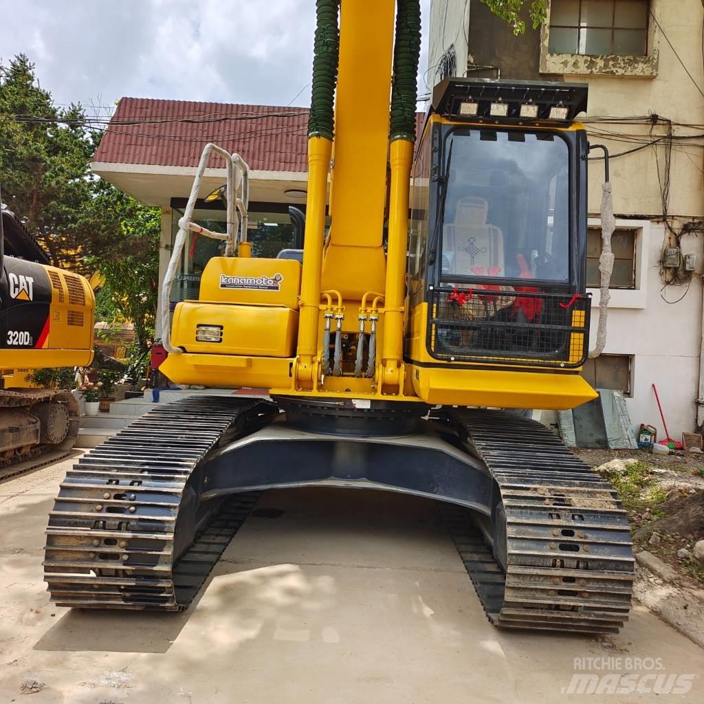 Komatsu PC 200 Pásové rýpadlá