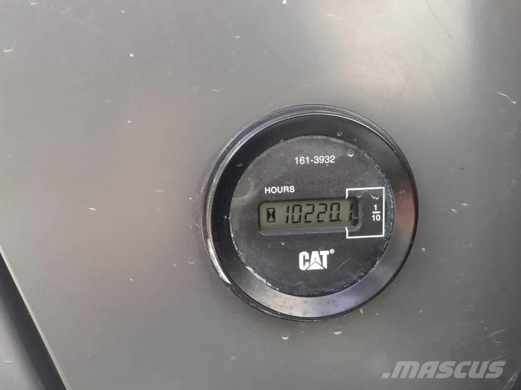 CAT 319 D L Pásové rýpadlá