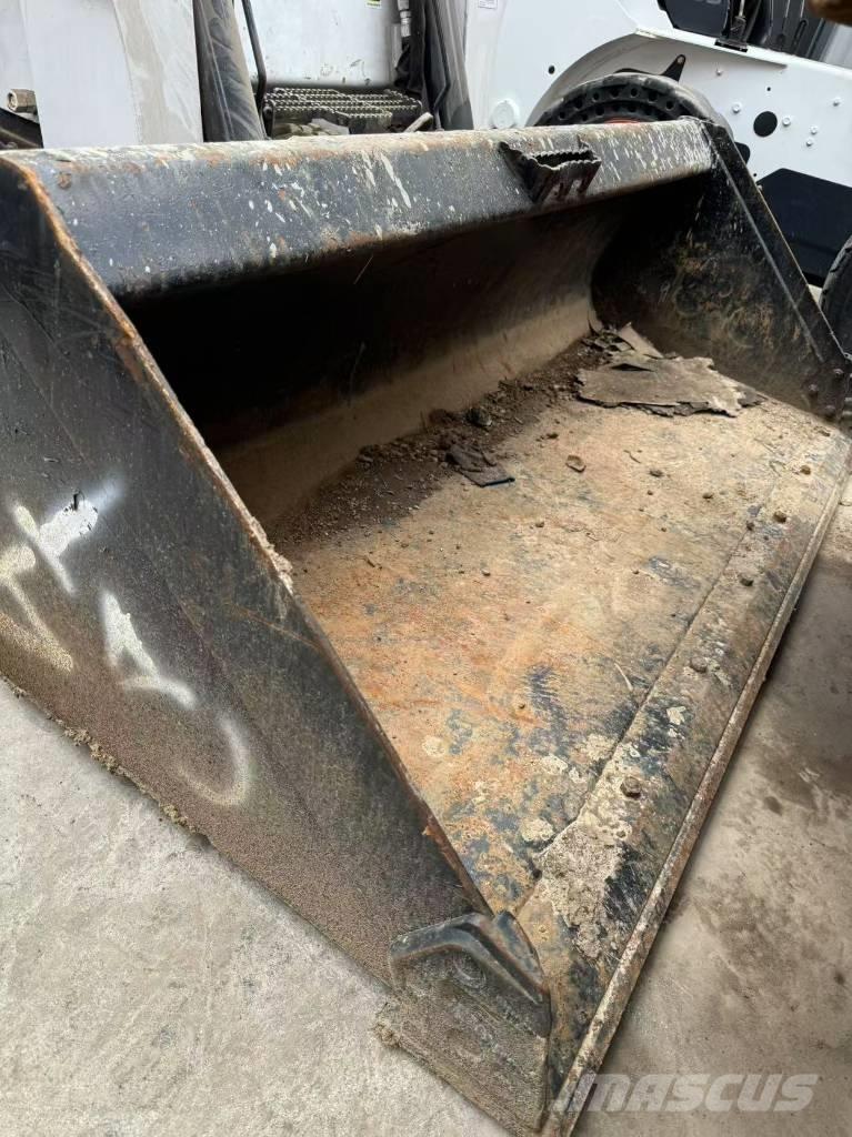 Bobcat T 770 Pásové nakladače