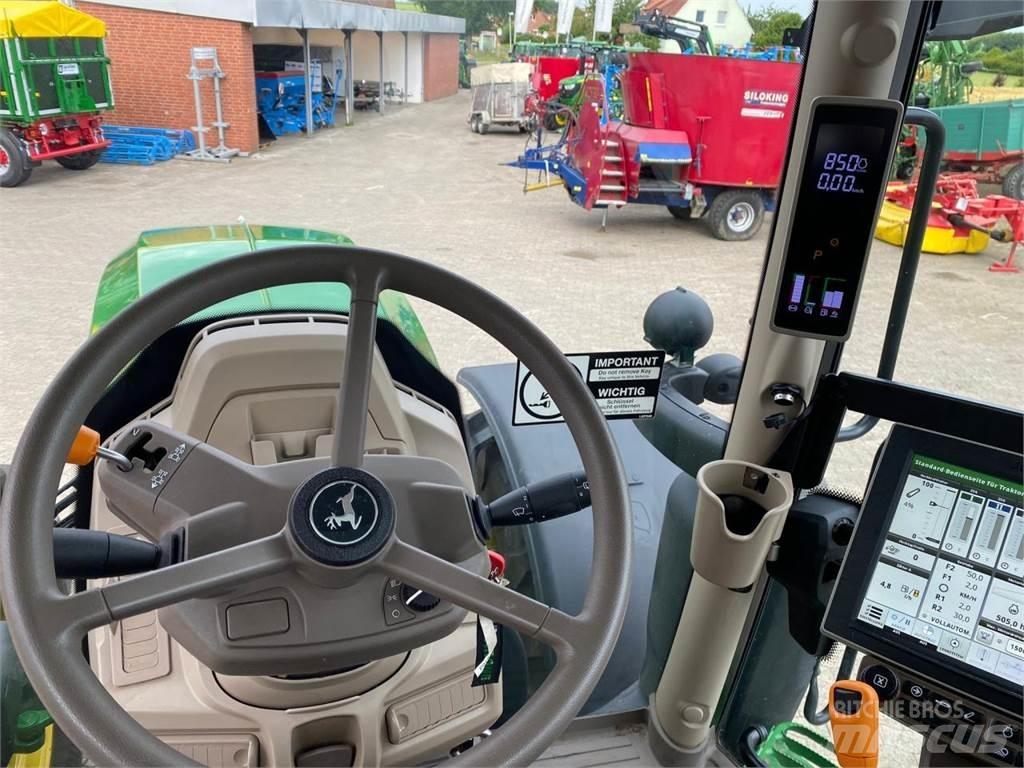 John Deere 6R 215 Traktory