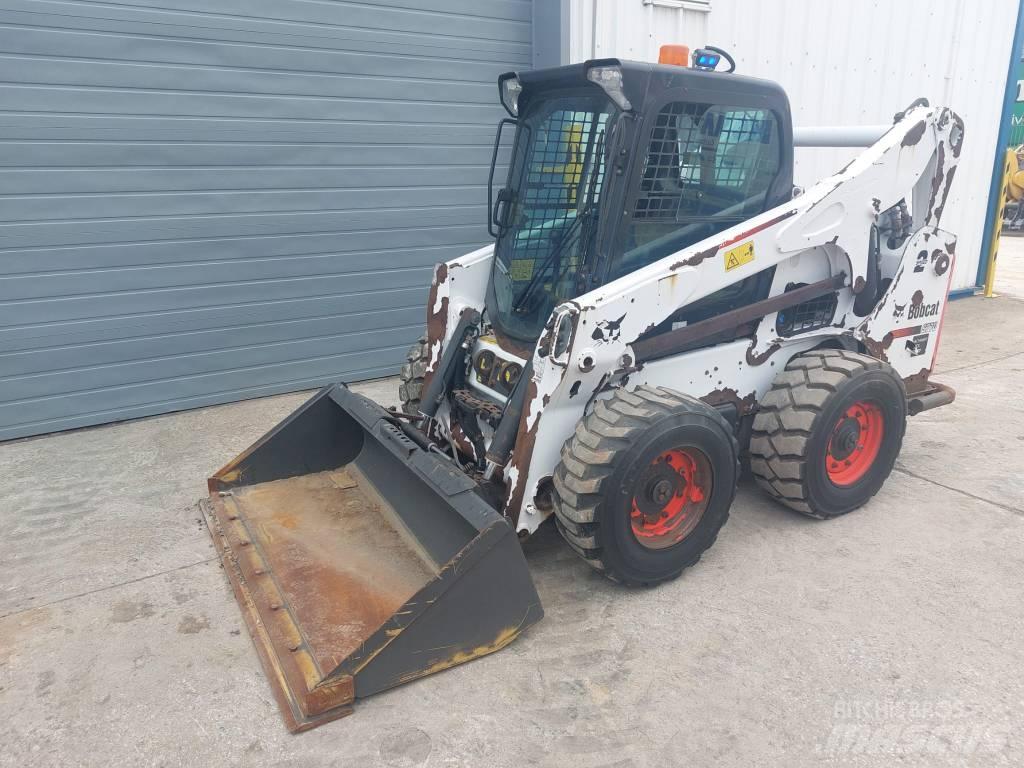Bobcat 377 Šmykom riadené nakladače