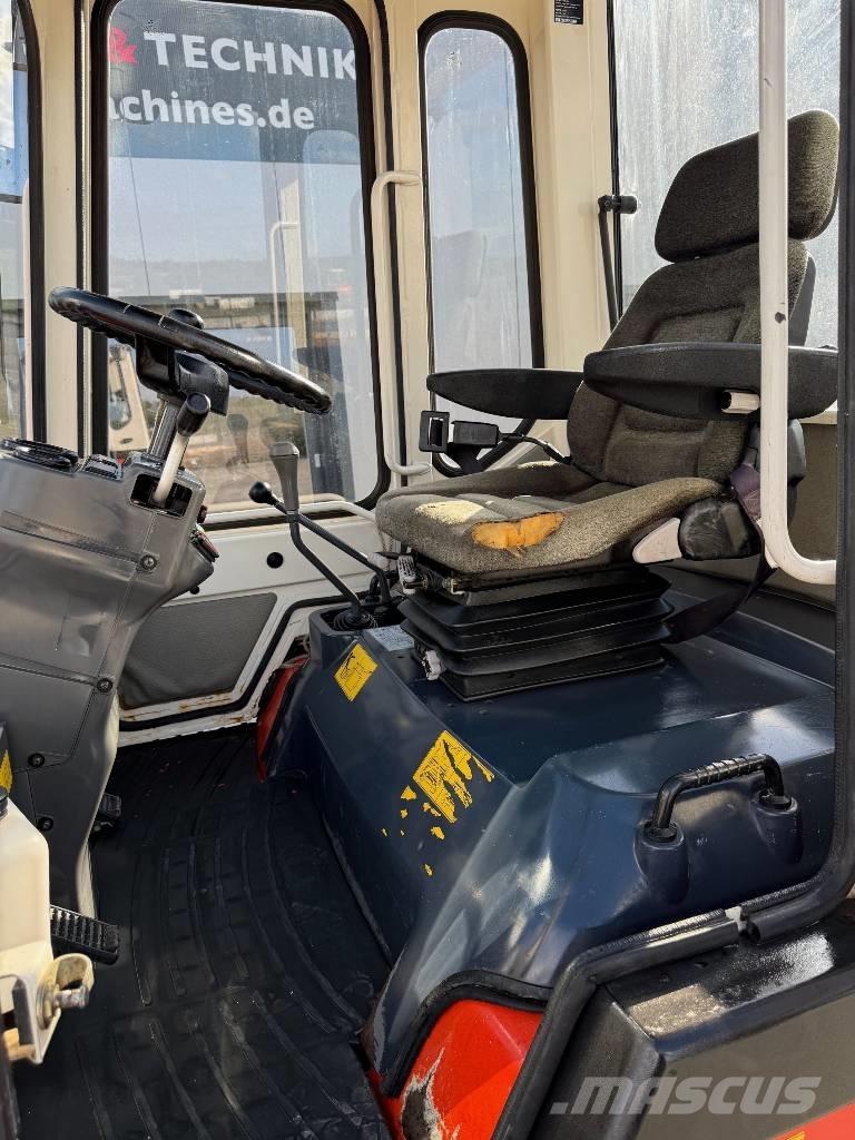 Kubota R 420 Kolesové nakladače
