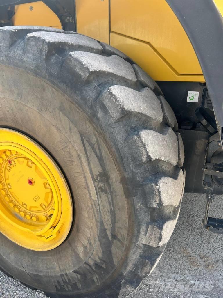 Komatsu WA 500-8EO Kolesové nakladače
