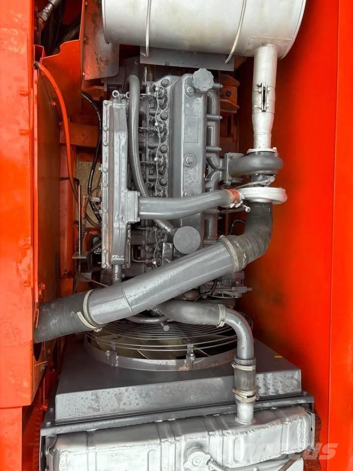 Doosan DX 225 LCA Pásové rýpadlá