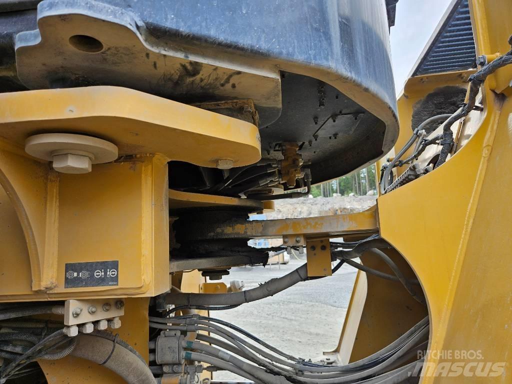 CAT 980 M Kolesové nakladače