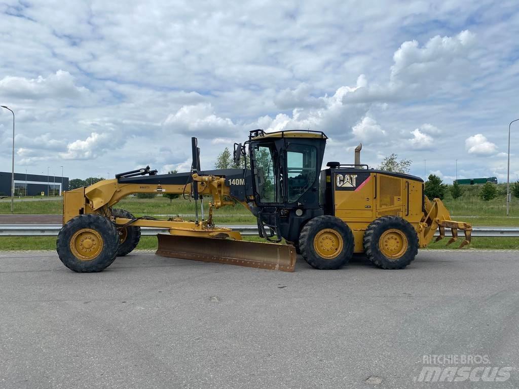 CAT 140M Grejdery