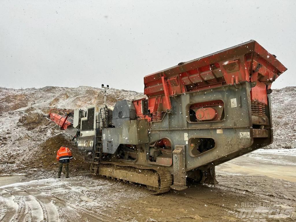 Sandvik QJ 341 Mobilné drviče