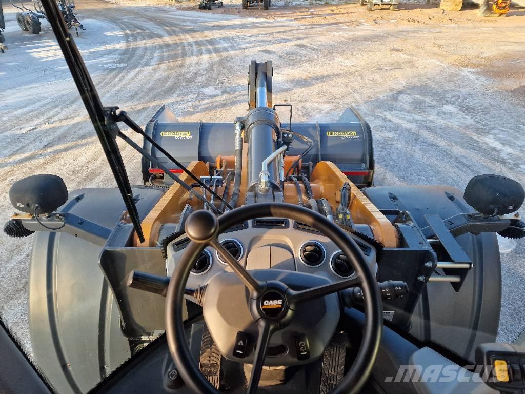 CASE 821 G2 Kolesové nakladače