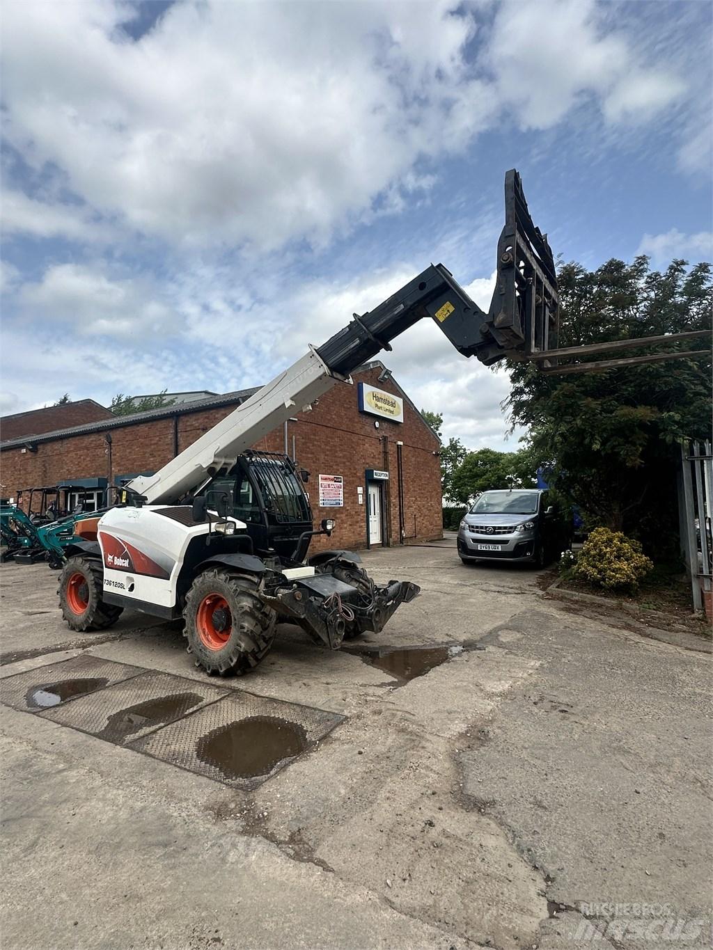 Bobcat T 36.120 SL Teleskopické manipulátory